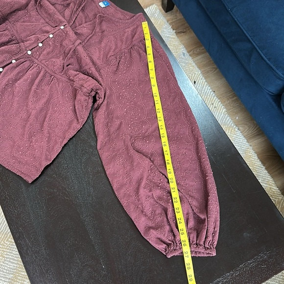 Bohemian eyelet peasant poet Blouse - Picture 9 of 10